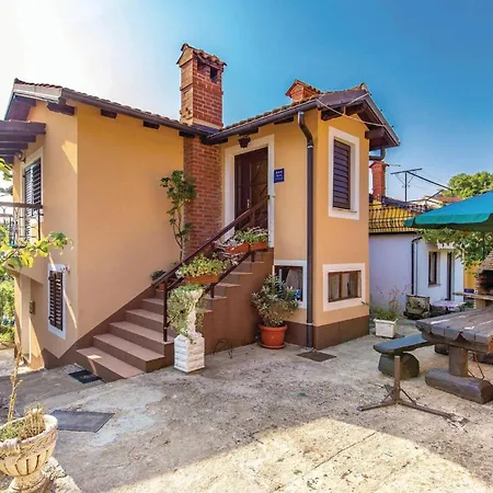 Awesome In With House Sea View Apartment