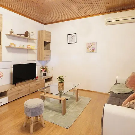 Awesome In With House Sea View *